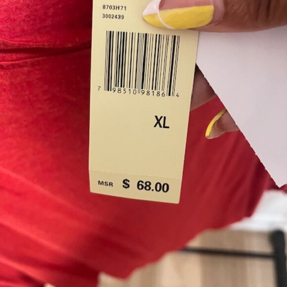 Scarlet Ruffle Tee - Picture 4 of 6